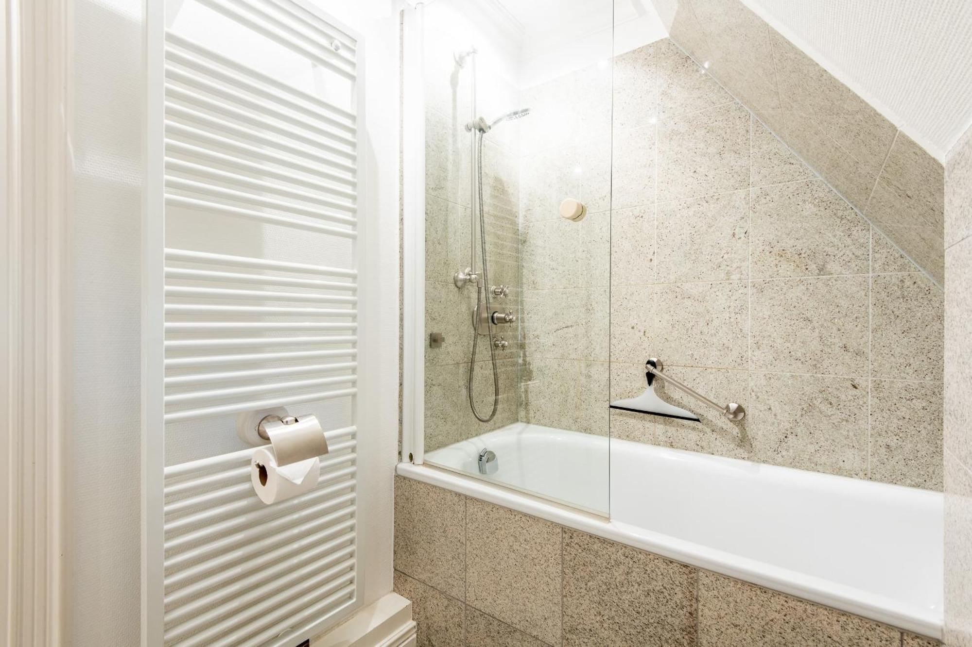 Juliane - Galeriesuite Apartment